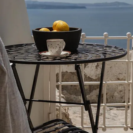 Villa Blue Art Caves - Lunar Sea