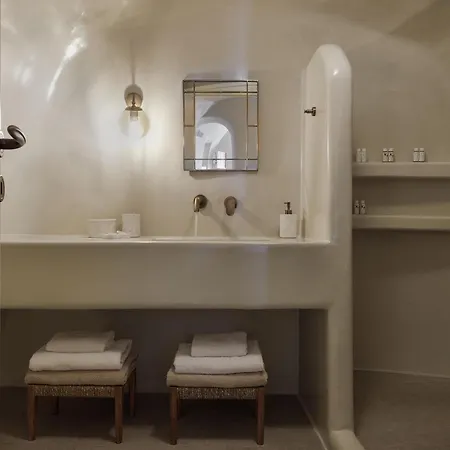 Villa Blue Art Caves - Lunar Sea *