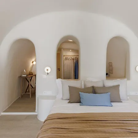 Blue Art Caves - Lunar Sea Villa Oia