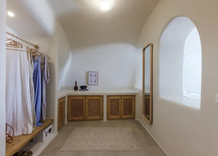 Blue Art Caves - Lunar Sea Вилла *