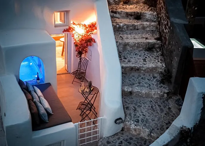 Blue Art Caves - Lunar Sea Villa