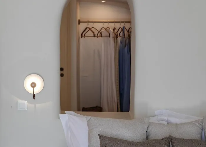 Villa Blue Art Caves - Lunar Sea