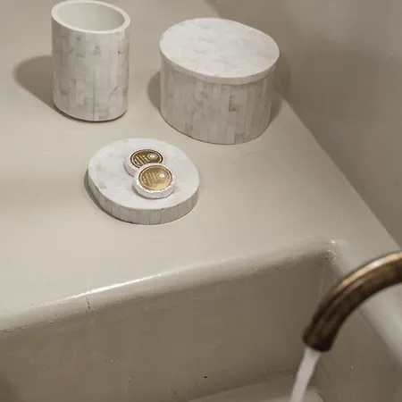 Blue Art Caves - Lunar Sea Oia (Santorini)